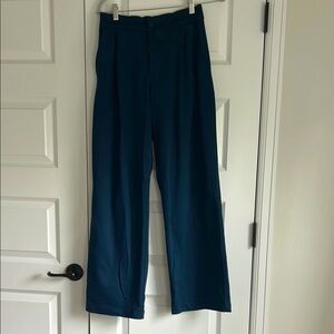 Alo highwaist trousers. Worn 1x, size small